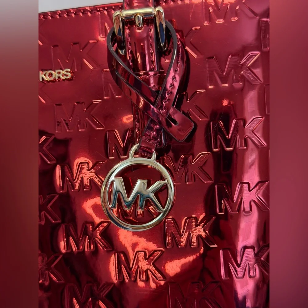 Michael Kors XS Cherry Convertible TZ Tote Bag NWT Crossbody Red - Picture 3 of 7